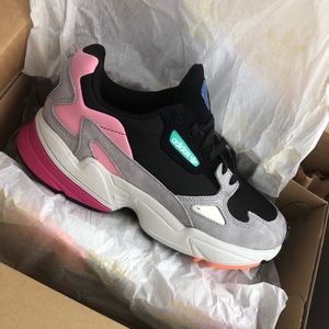 Adidas WMNS falcon. * SOLD *